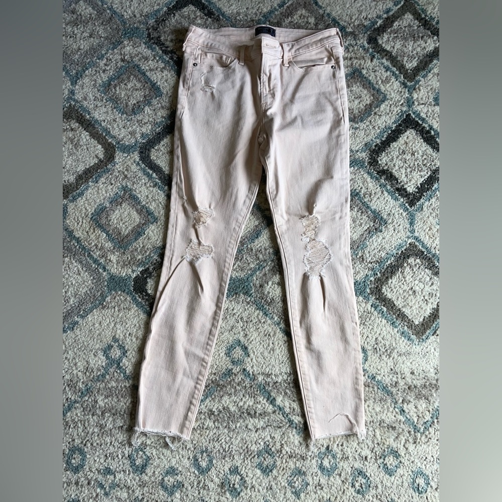 Abercrombie and Fitch blush Jeans Sz. 28